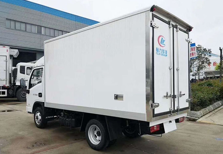 上汽躍進(jìn)福運(yùn)S80柴油版冷藏車(chē)