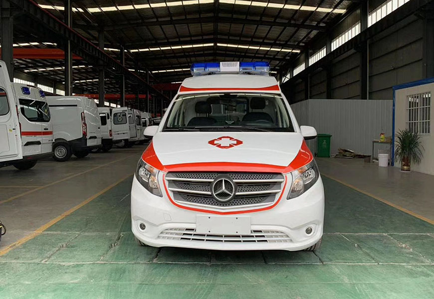 國六奔馳威霆救護(hù)車