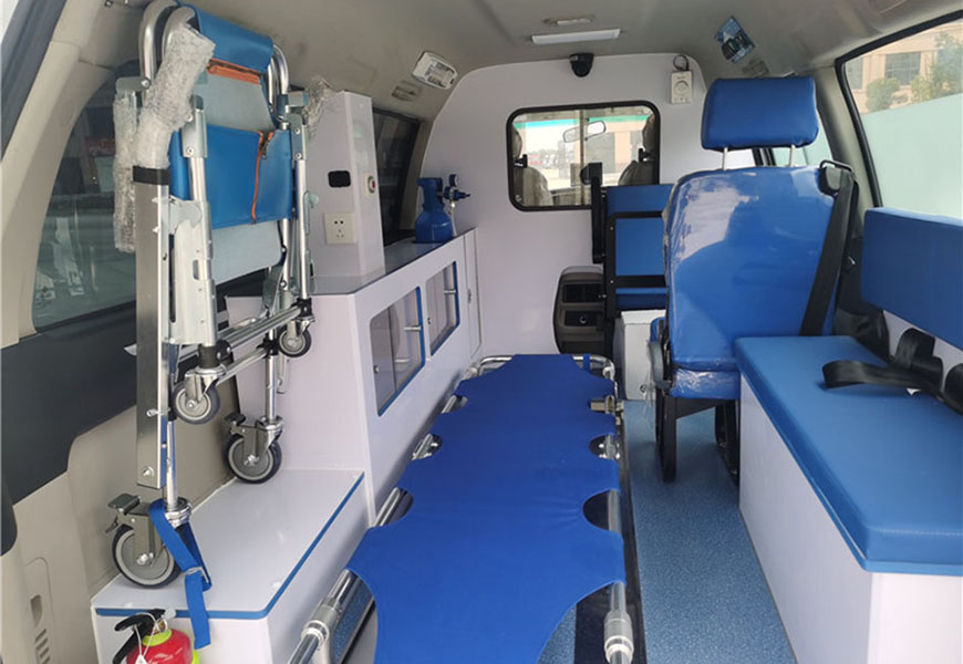 國六東風(fēng)風(fēng)行救護車