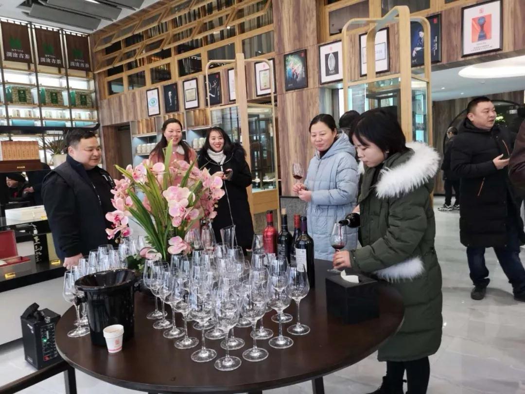 專題：程力匯隆重試營業(yè)，賓客盈門商賈名媛薈萃